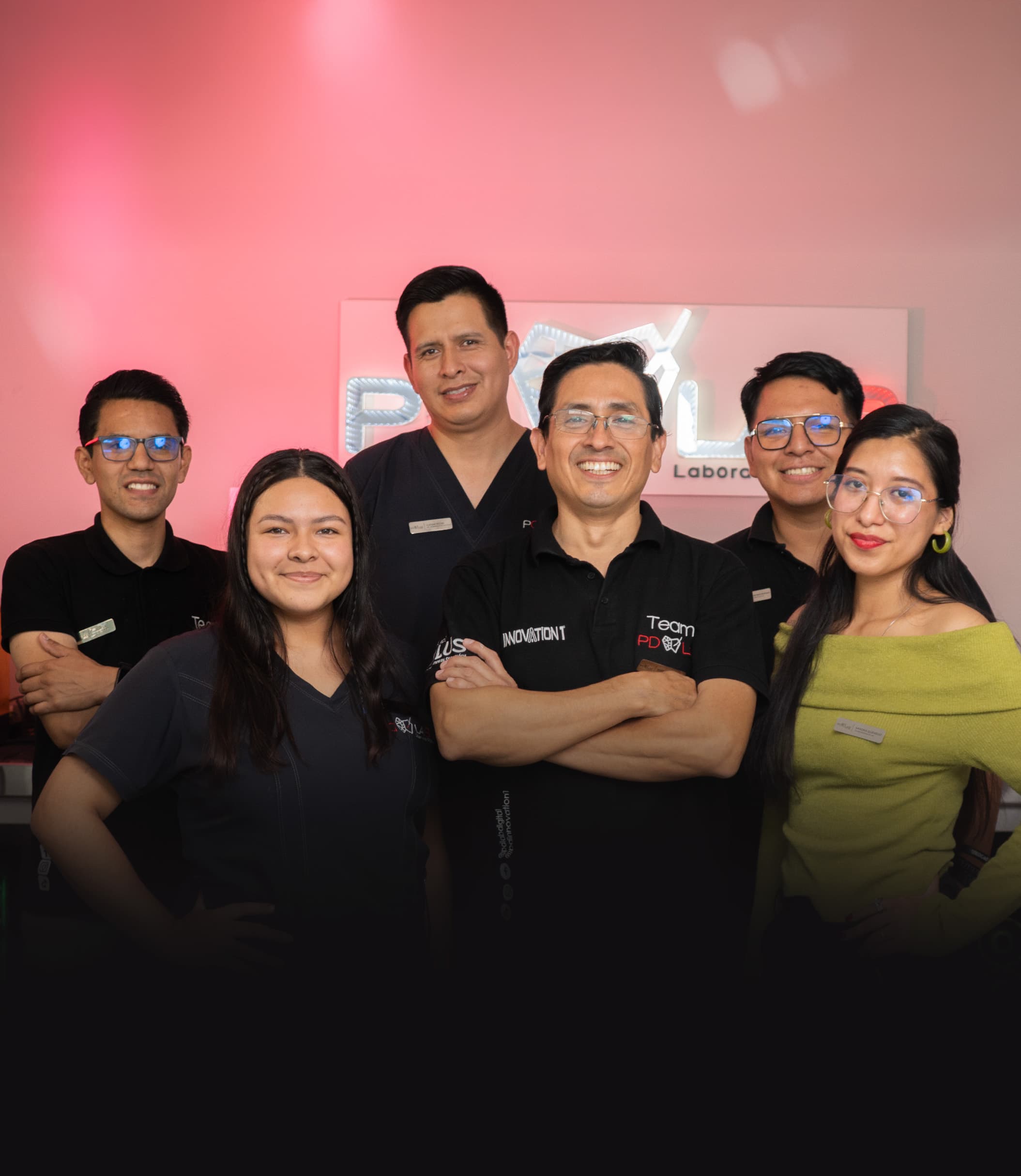 Equipo de PD Lab en el laboratorio digital (Versión Móvil)